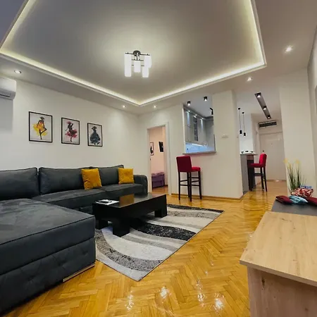 Like Apartment